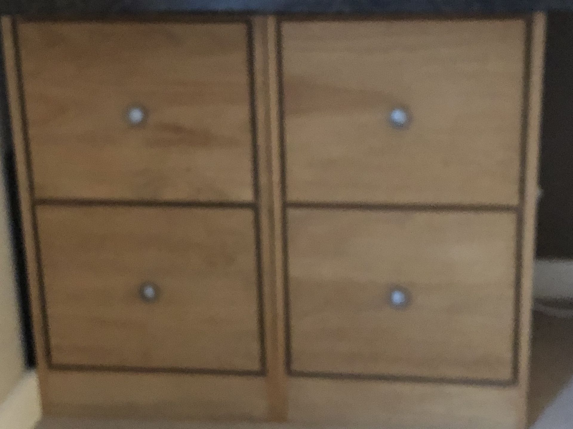 2 draw file cabinets 2 of them