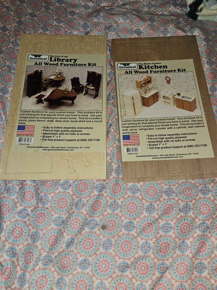Dollhouse furniture
