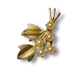 Elegant Vintage Gold Leaf Pearl Brooch