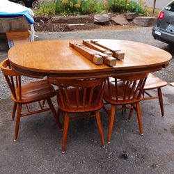 Dining Table & Chairs