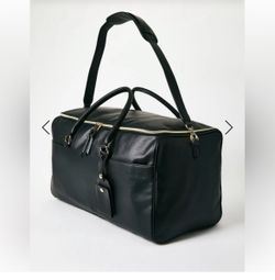BRAND NEW Garment Convertible Weekender Bag