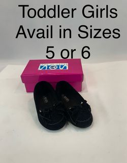 Brand New Toddler Girls Black Fringed Moccasin Flats