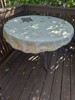 Round table