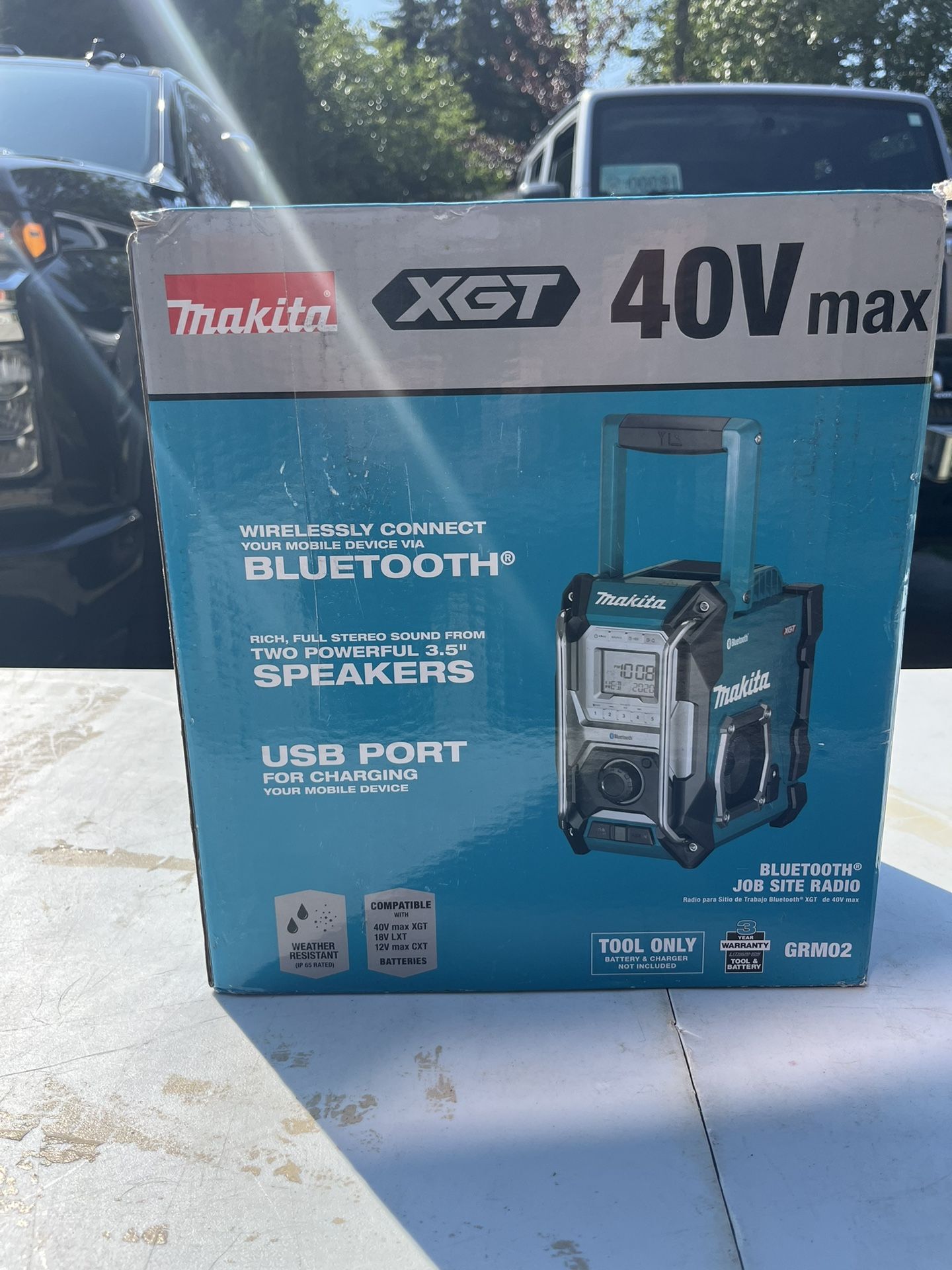 New 40v Man Job site Radio