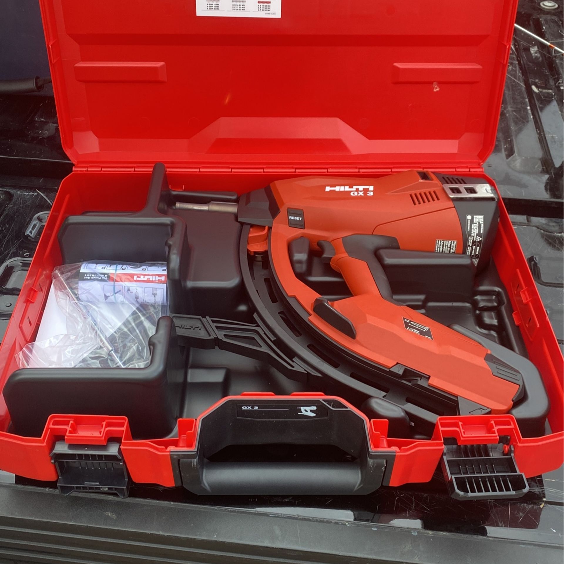 Hilti Gx3 Gas Fastening Tool