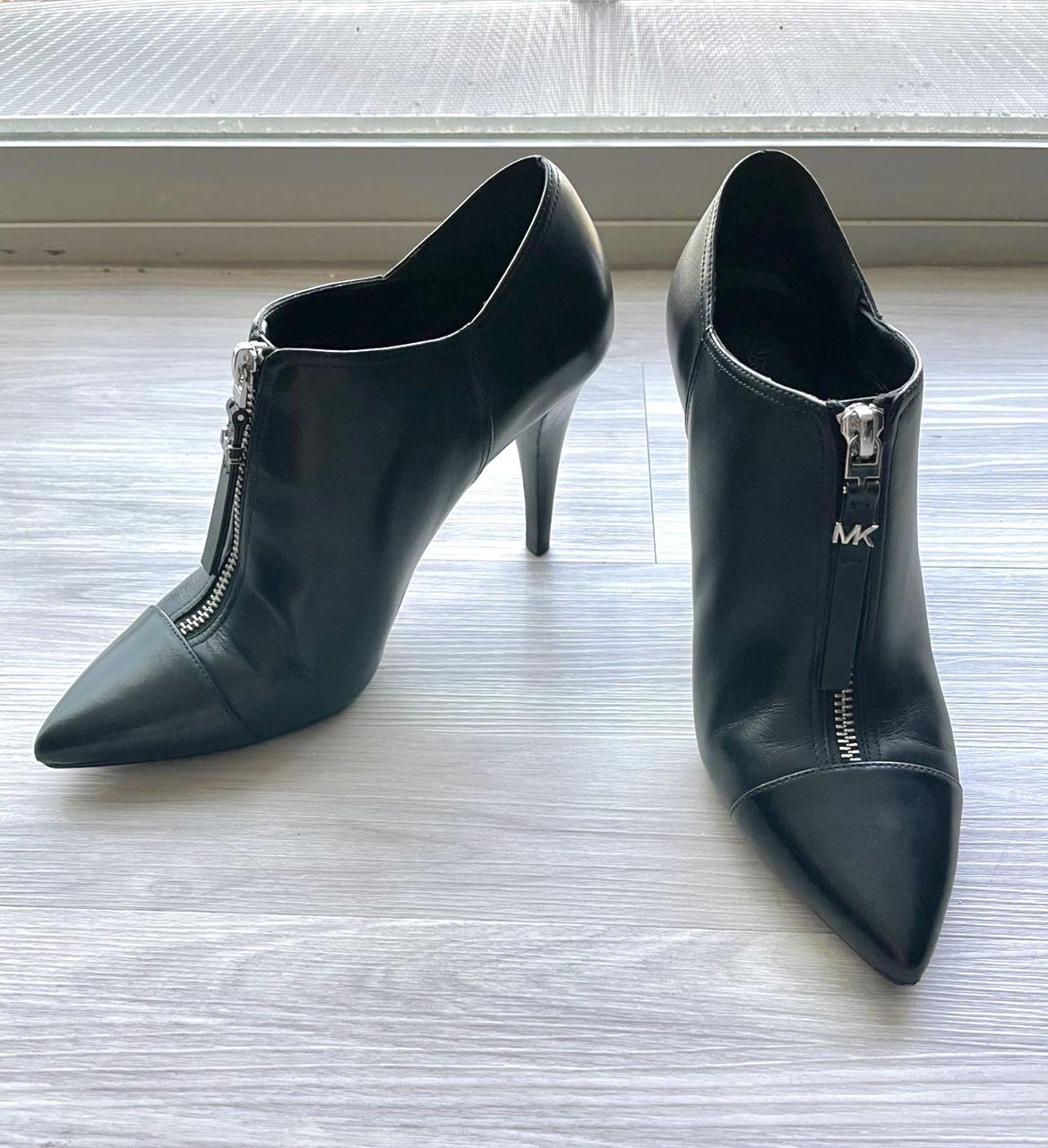 Michael Kors Zip Bootie Stiletto Zip Black Leather 7.5 M