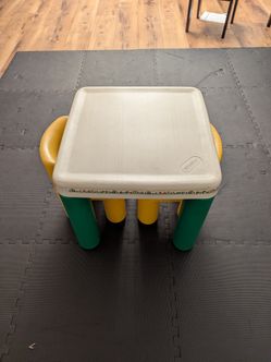 Little tykes toddler, kids table and 2 chairs