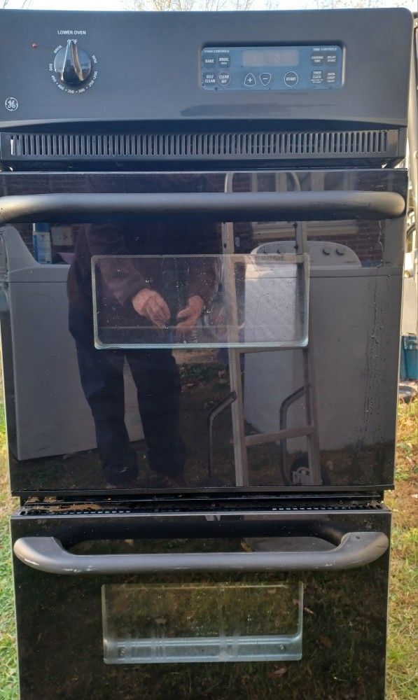 Nice Double Wall Convection Oven Like New
