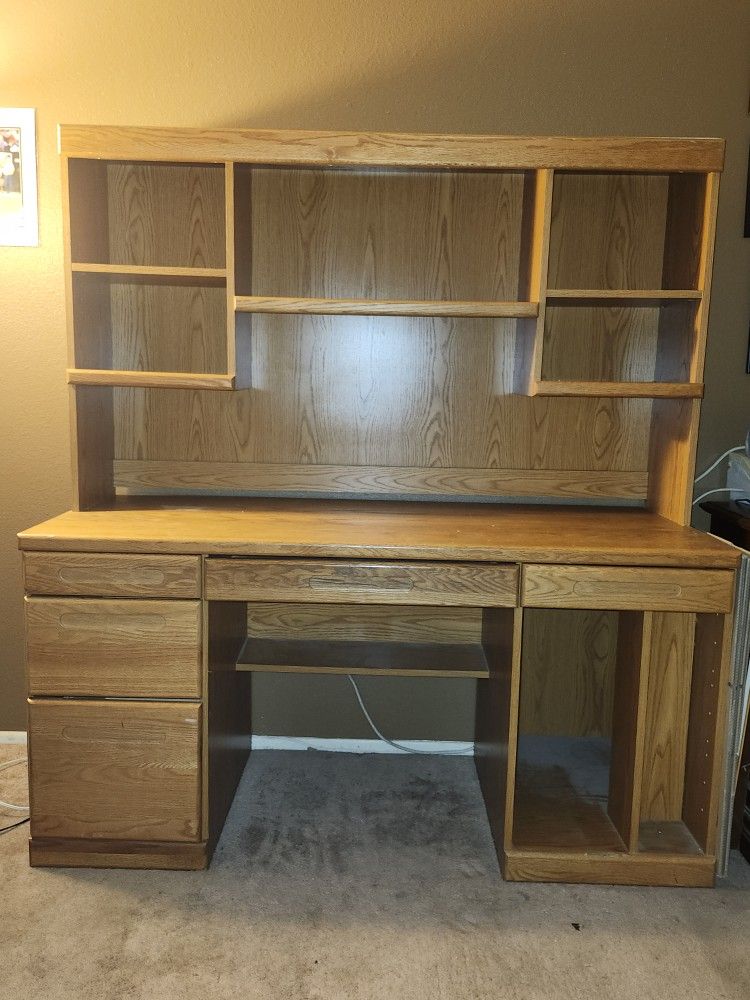 Computer Desk With Separate Hutch