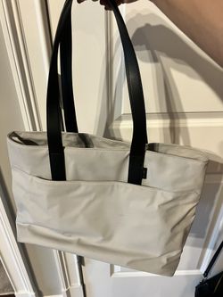 Away Everywhere Tote — Cloud Gray (Stone-like Color)
