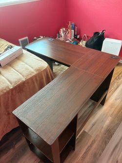 Long L shaped desk