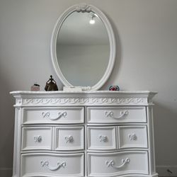 Disney Princess Fairytale White 6 Drawer Dresser With Mirror