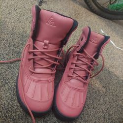 Pink Ocg Nike Size 5