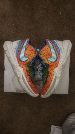 Kyrie 5 Nike SpongeBob “Pineapple House”