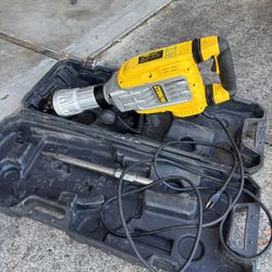 DEWALT Demolition Hammer  (D25901K) 