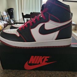 Jordan 1 Bloodline size 8