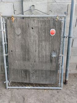Gate chain link