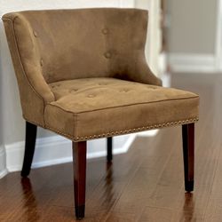 Accent Chair 