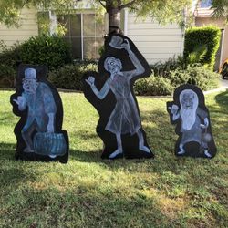 HITCHHIKING GHOSTS HAUNTED MANSION -HALLOWEEN LAWN ART 