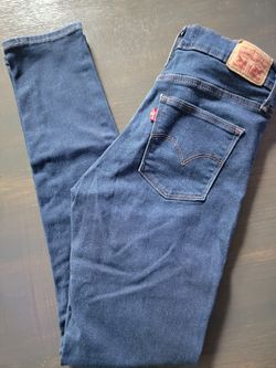 Levis Slimming Skinny Jeans