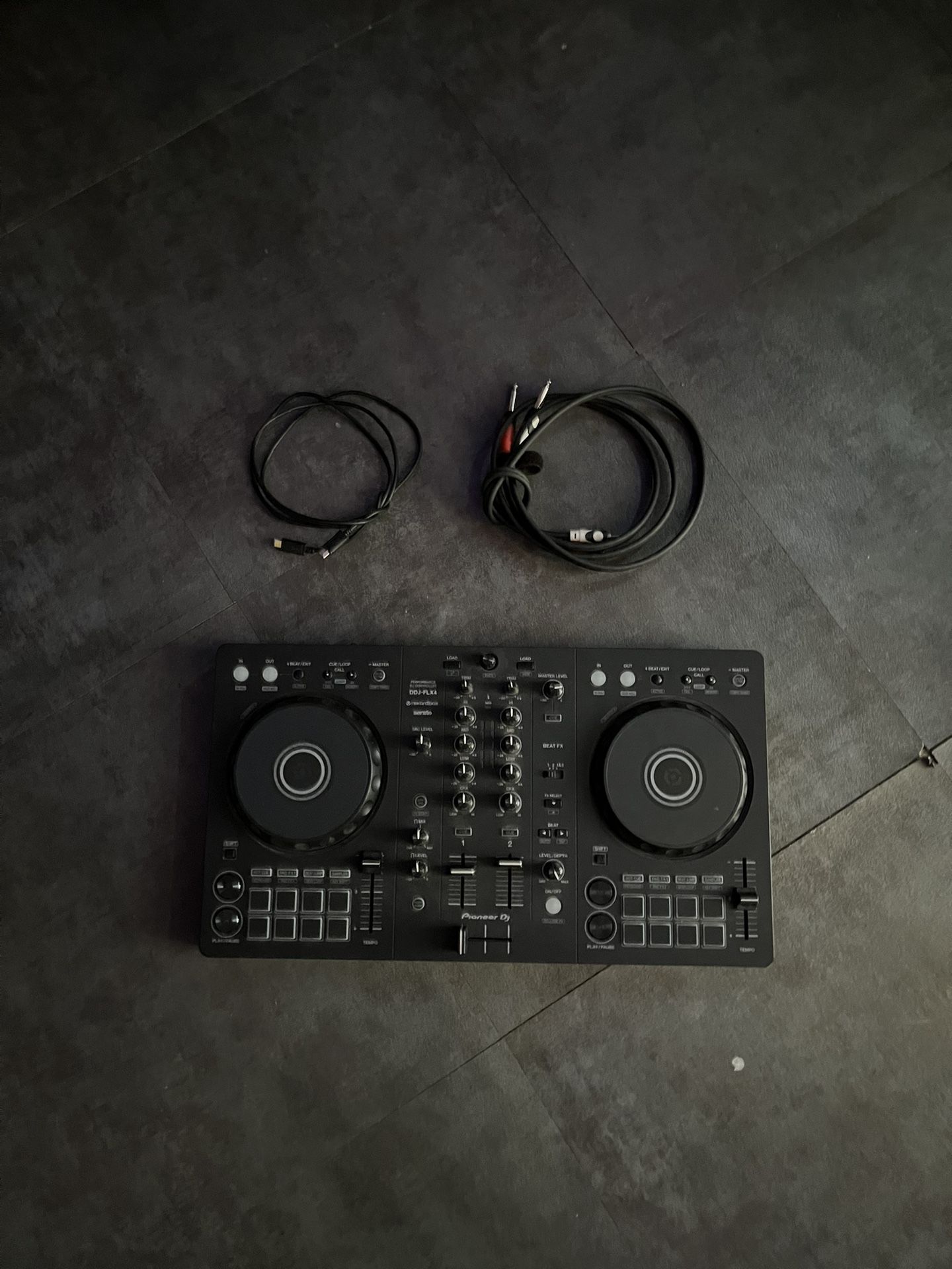 DDJ FLX4