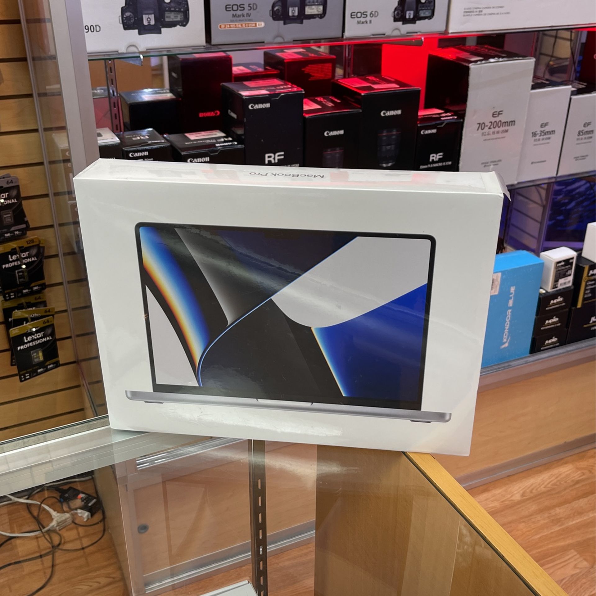 14”MacBook Pro Silver M1 16gb Ram Tb Ssd