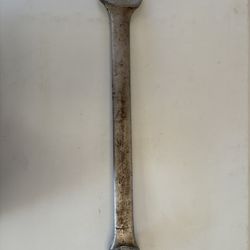 Heavy Duty Wrench - 2 3/4 Inch