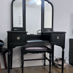 Black Vintage Vanity With Matching Seat