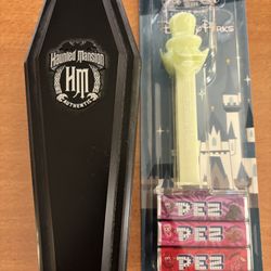 Disney Haunted Mansion Pen & Glow In Dark Hatbox Ghost PEZ Dispenser & Candy 