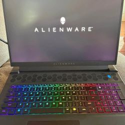 Alienware M18 R2 Gaming Laptop