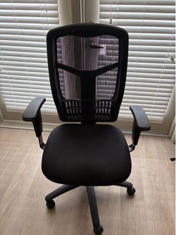 ergonomic desk chair