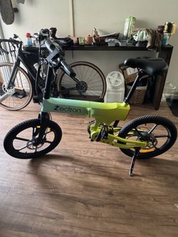Zection Z1 Folding E-Bike – Beach Cruiser / Commuter – Charger Included