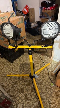 Dual Head Work Light on Tripod Stand