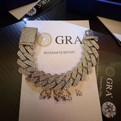 💎 MOISSANITE CUBAN LINK BRACELET (7”)