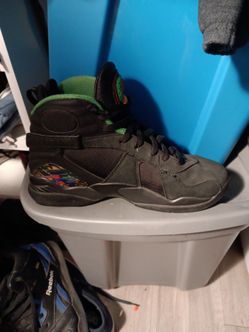 Men's Jordan's 8.5