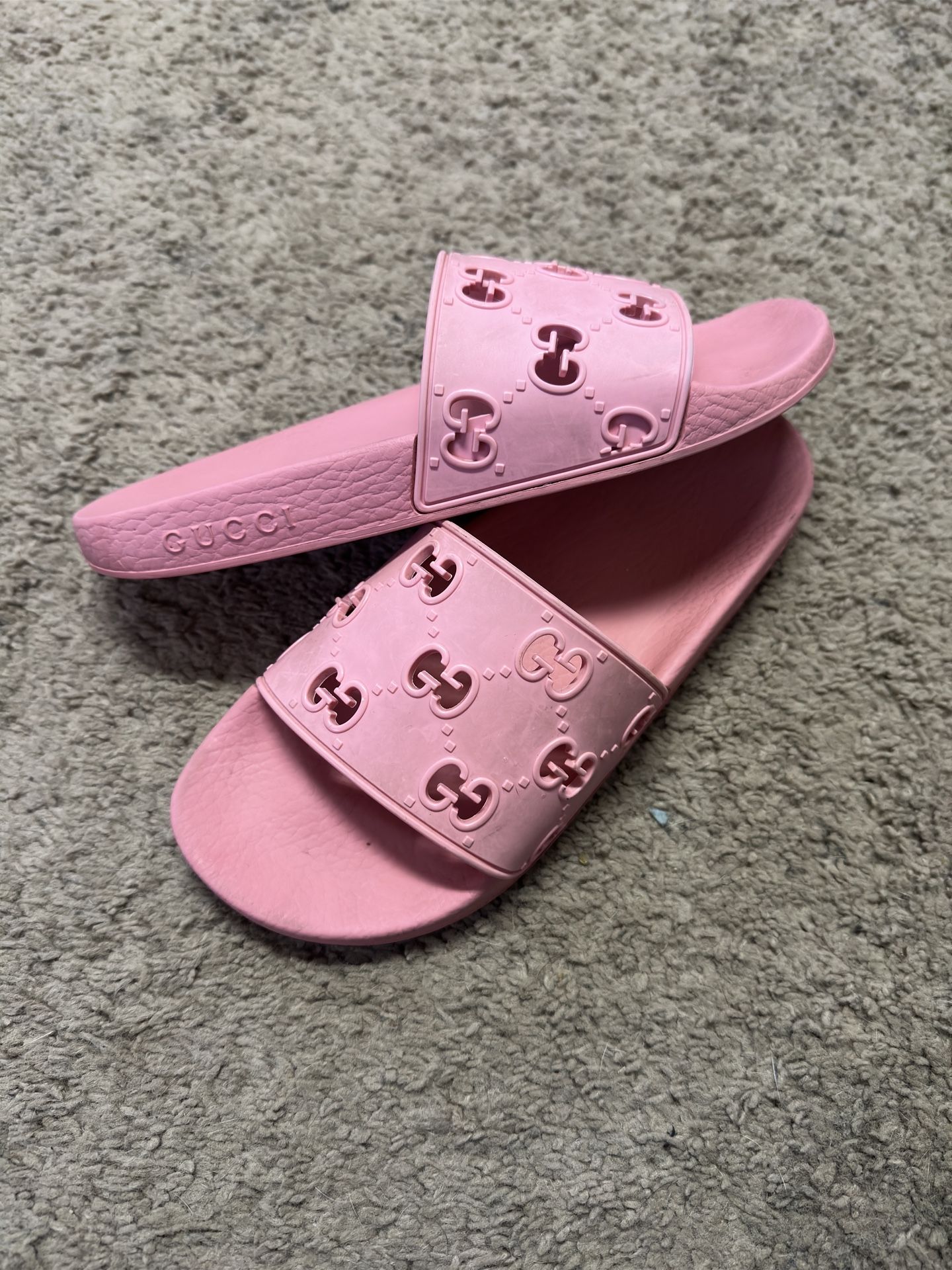 Gucci Slides Size : 8