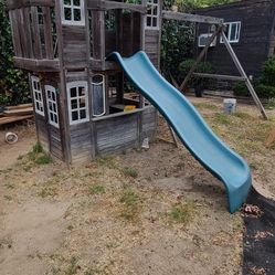FREE!!! Kids Clubhouse and Swing Set