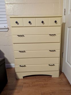 Dresser