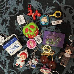 Assortment Of Keychain 