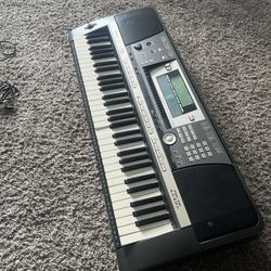Yamaha PSR640 Electric Piano 