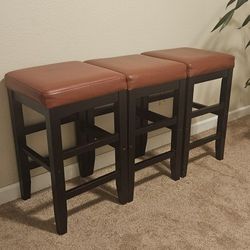SET. OF. 3. STOOLS