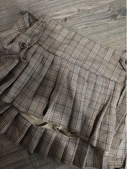 Pleated mini skirt from Windsor