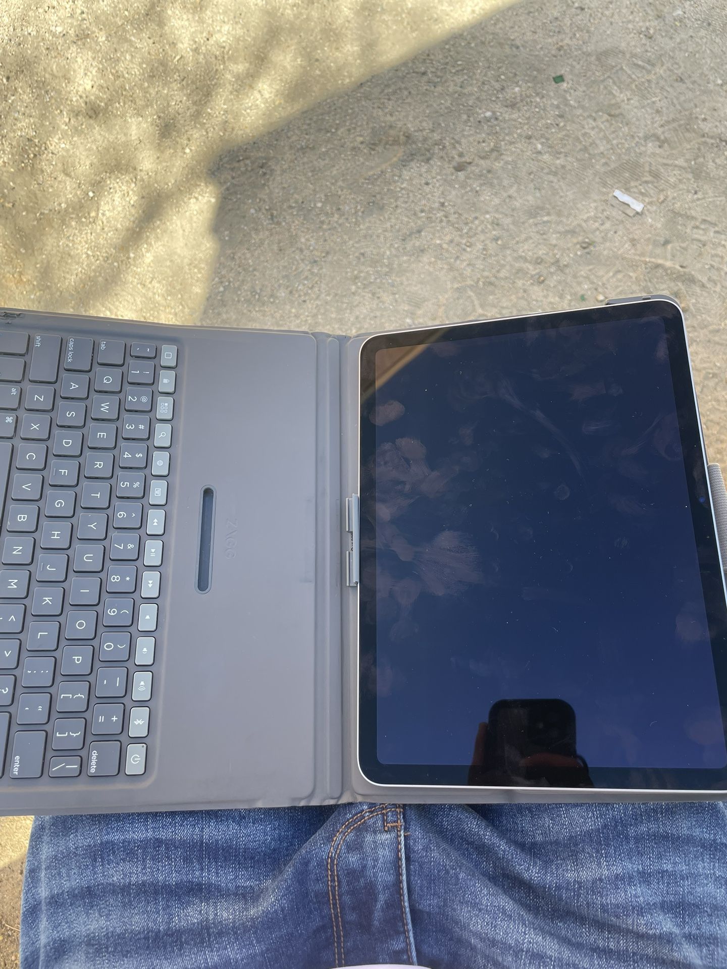 IPAD AIR - 11IN - 65GB- 10th GEN 2024