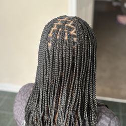Small/medium Knotless Wig