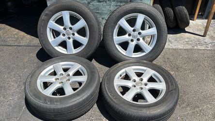 Toyota Rav4 17 Inch stock Aluminum wheels with old tires 5x114.3 Fits Other Toyota And Lexus Cars