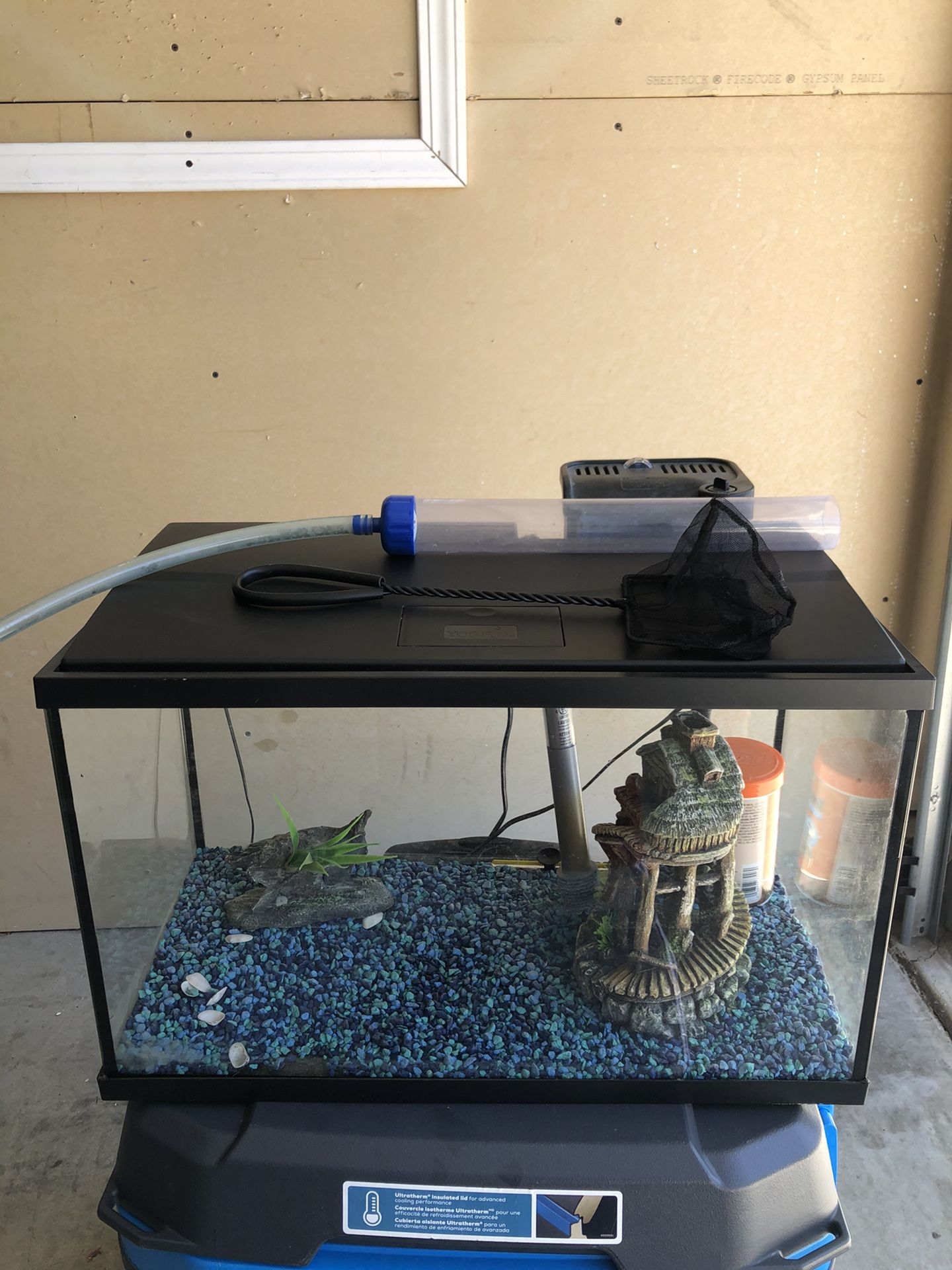 Fish Tank Aquarium Fully Furnished, Food, Net, Heater, and Filter 10 Gallon