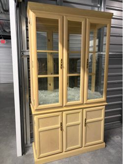 Vintage Light Wood 2-Piece China Cabinet Hutch