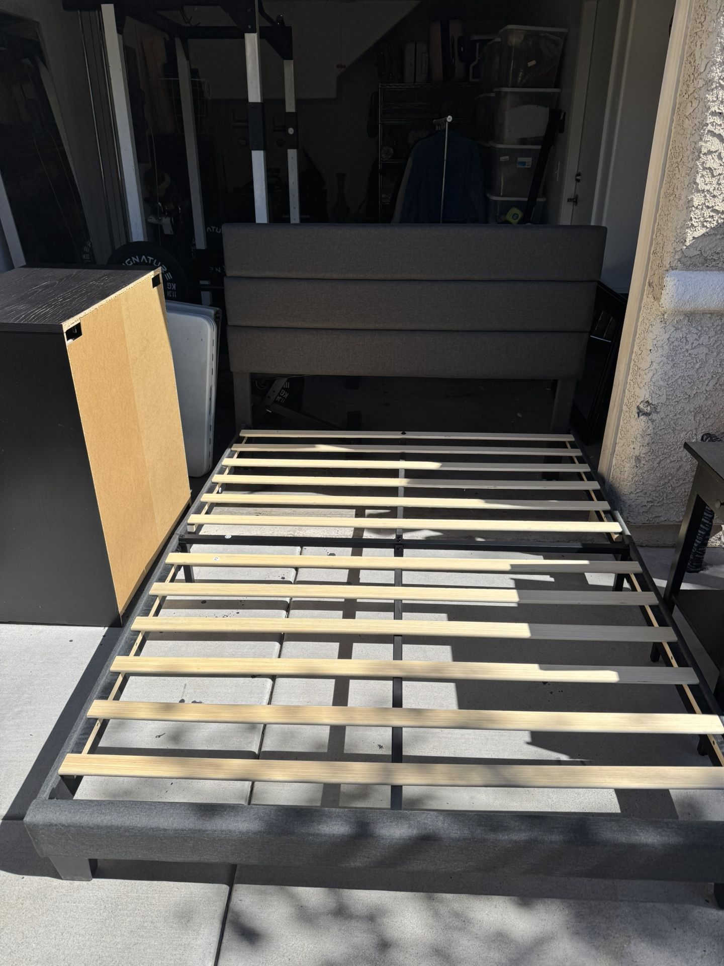 Queen bed Frame W/ Head Board
