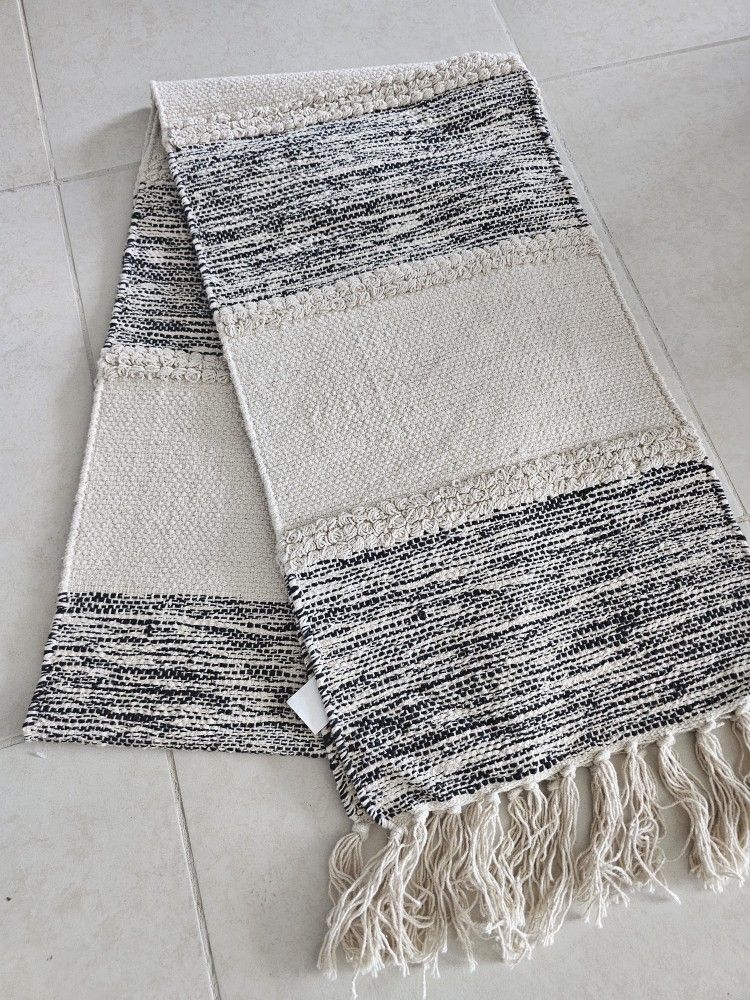 6 Ft Table Runners (2)
