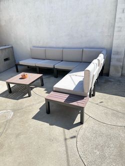 Outdoor patio furniture